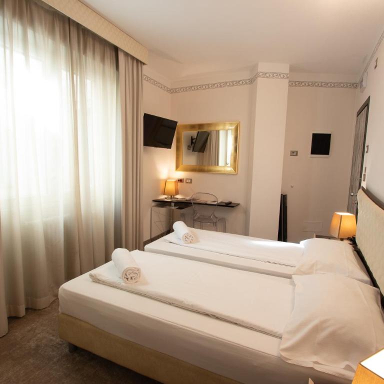 Hotel Corona - Standard Doppelzimmer - 4