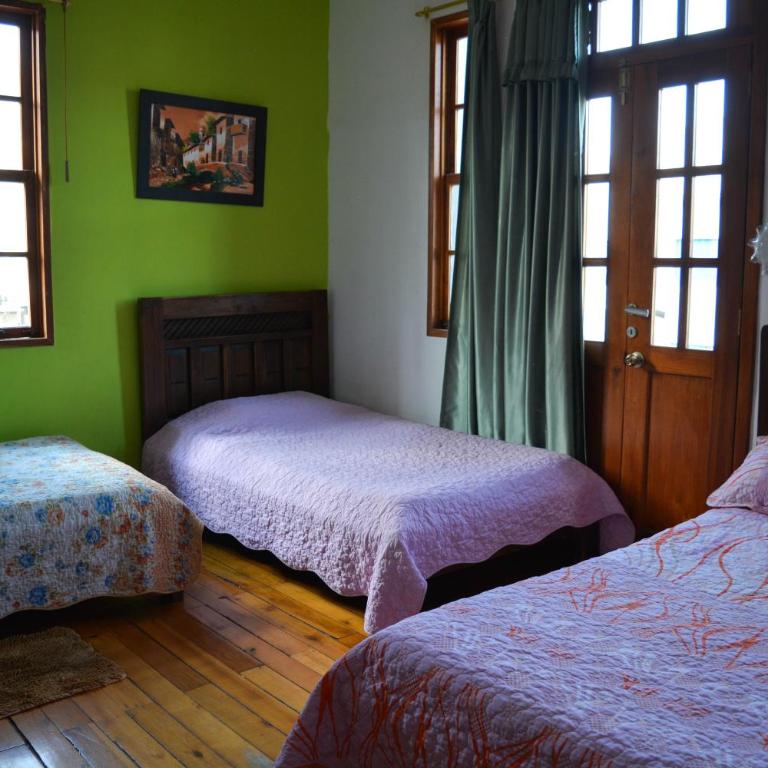 Hostal del Piamonte - Habitación Triple Estándar - 1