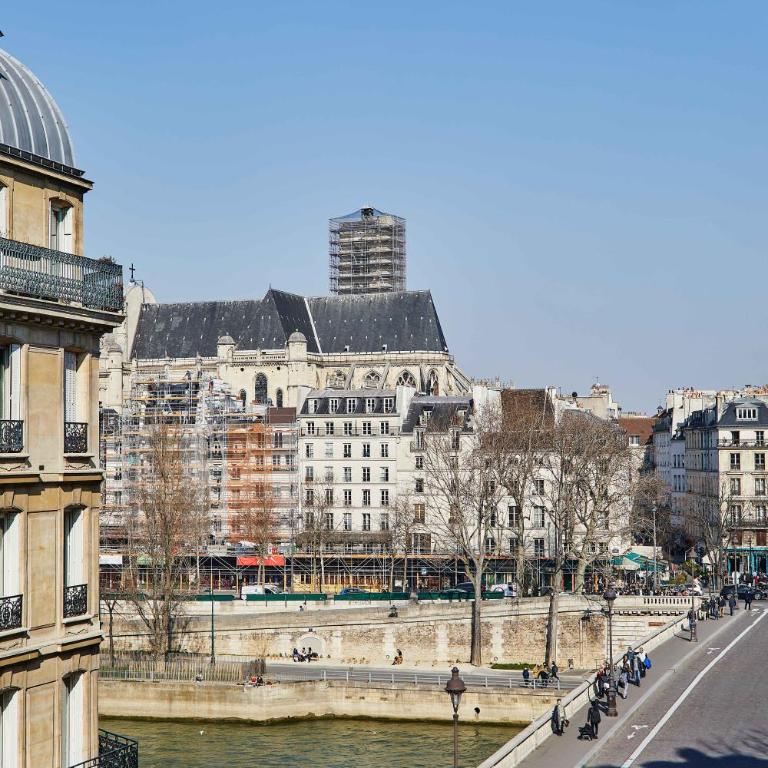 RESIDENCES HARCOURT - Ile Saint Louis - PARIS - Appartement Deluxe - 60