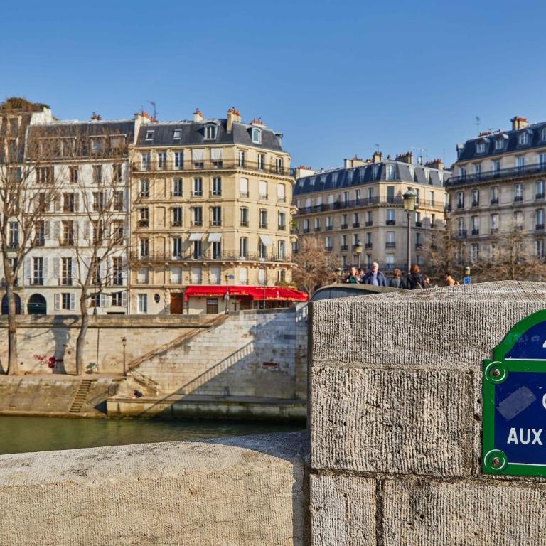RESIDENCES HARCOURT - Ile Saint Louis - PARIS - Appartement Deluxe - 58