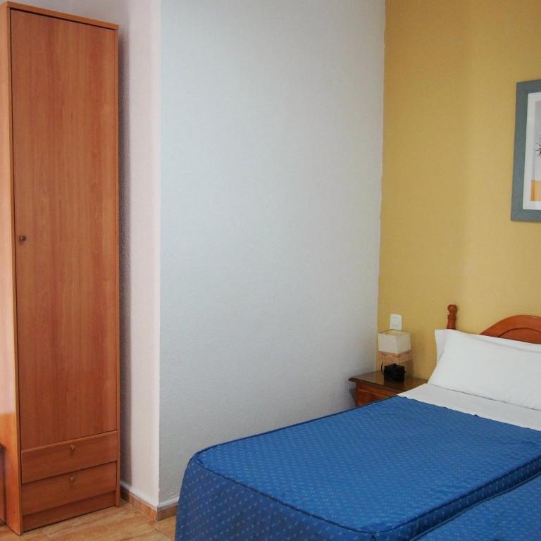 Hostal Fantoni - Habitación Doble (ventana interior) - 2 camas - 7
