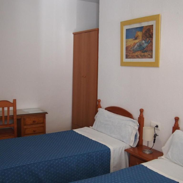 Hostal Fantoni - Habitación Doble (ventana interior) - 2 camas - 8