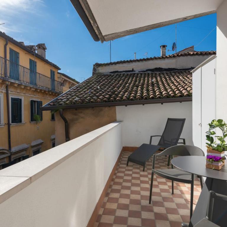 A World Aparts - 12 Viviani - One-Bedroom Apartment - 5