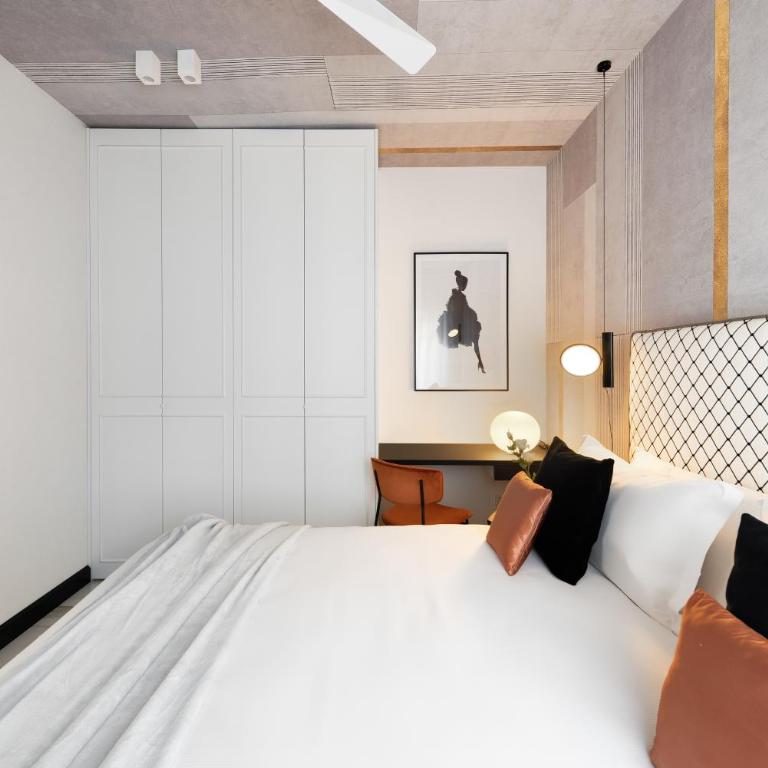 A World Aparts - 12 Viviani - One-Bedroom Apartment - 3