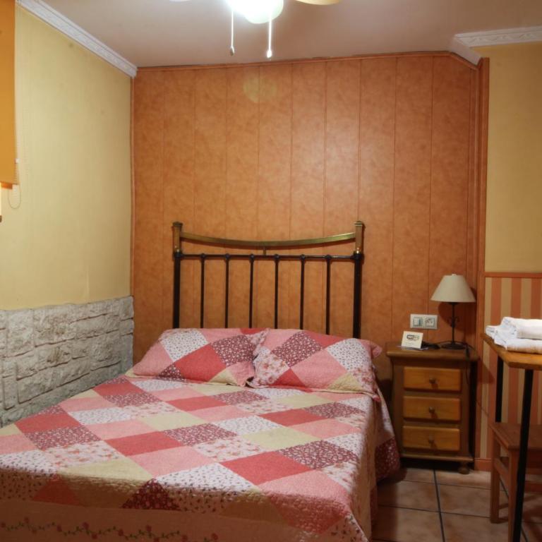 Posada de Peregrinos - Habitación Doble Estándar con baño compartido - 3