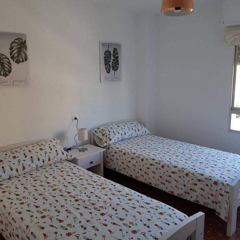 Fantástico apartamento en la playa - Three-Bedroom Apartment - 17