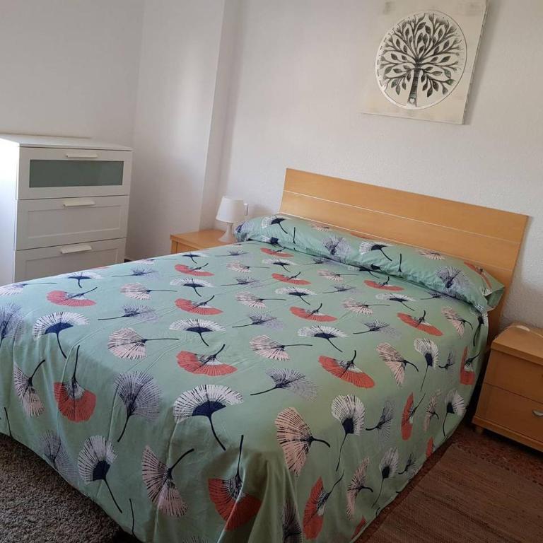 Fantástico apartamento en la playa - Three-Bedroom Apartment - 13