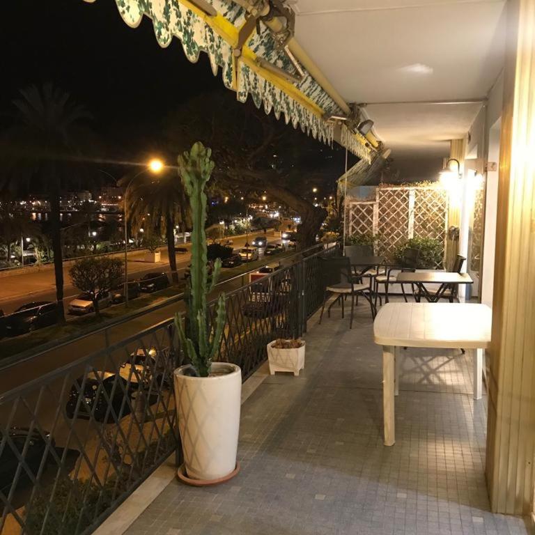 Menton smartworking and relax on the beach, seaview - Appartement - 3