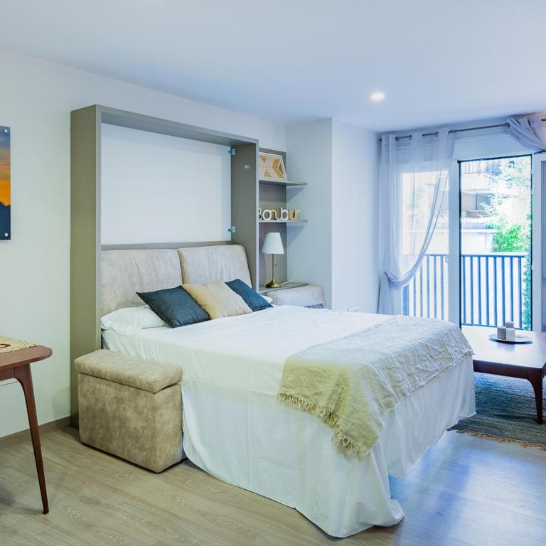 Exclusive quietness in the heart of Madrid with Public Parking, Breakfast, 2 bathrooms - Apartamento con balcón - 14