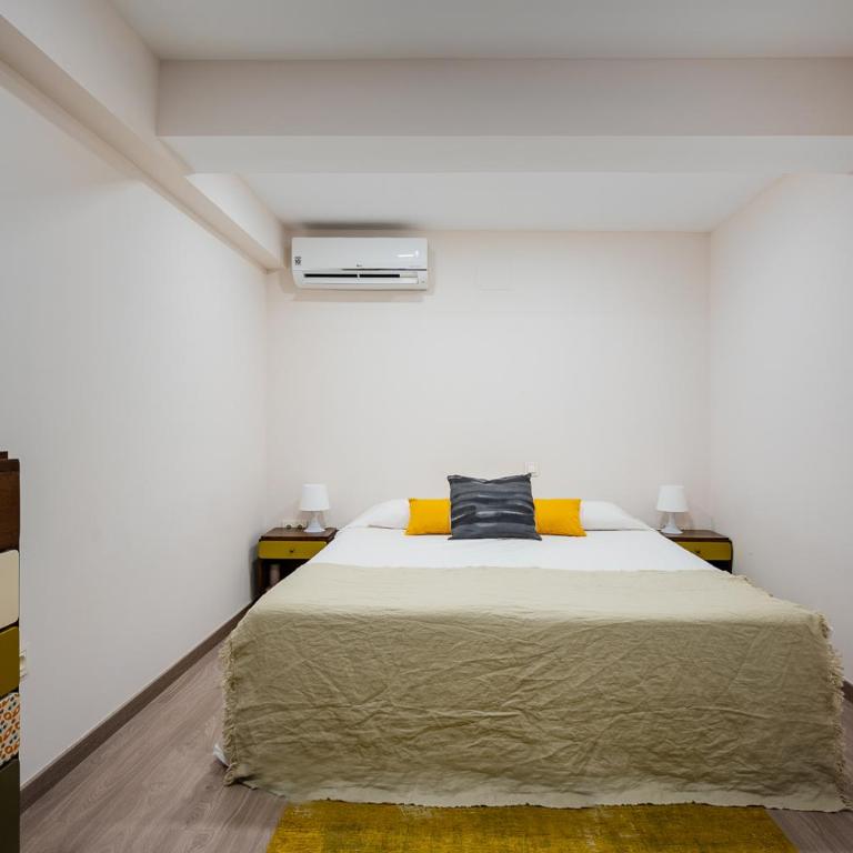 Exclusive quietness in the heart of Madrid with Public Parking, Breakfast, 2 bathrooms - Apartamento con balcón - 19