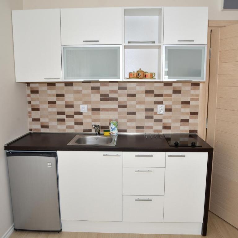 Apartments Mianiko - Studio with Patio - 8