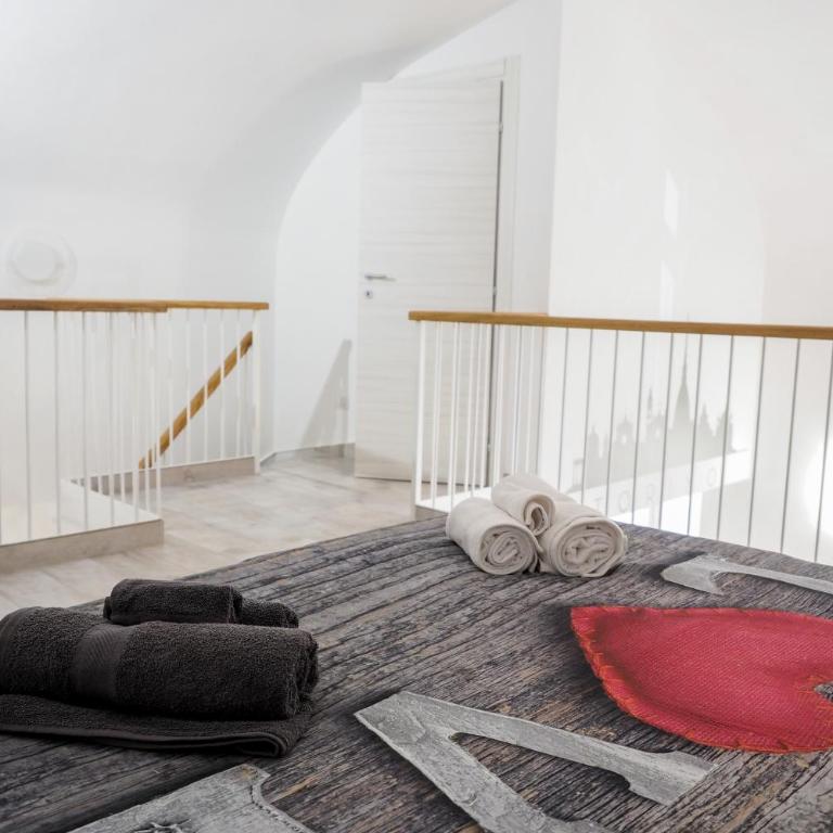 Santa Chiara 32 - One-Bedroom Apartment - 3