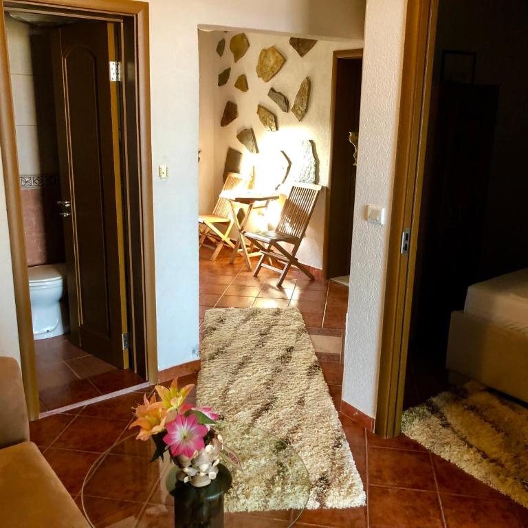 Apartments Tati - Komfor Apartman s 2 Spavaće Sobe i Balkonom - 10