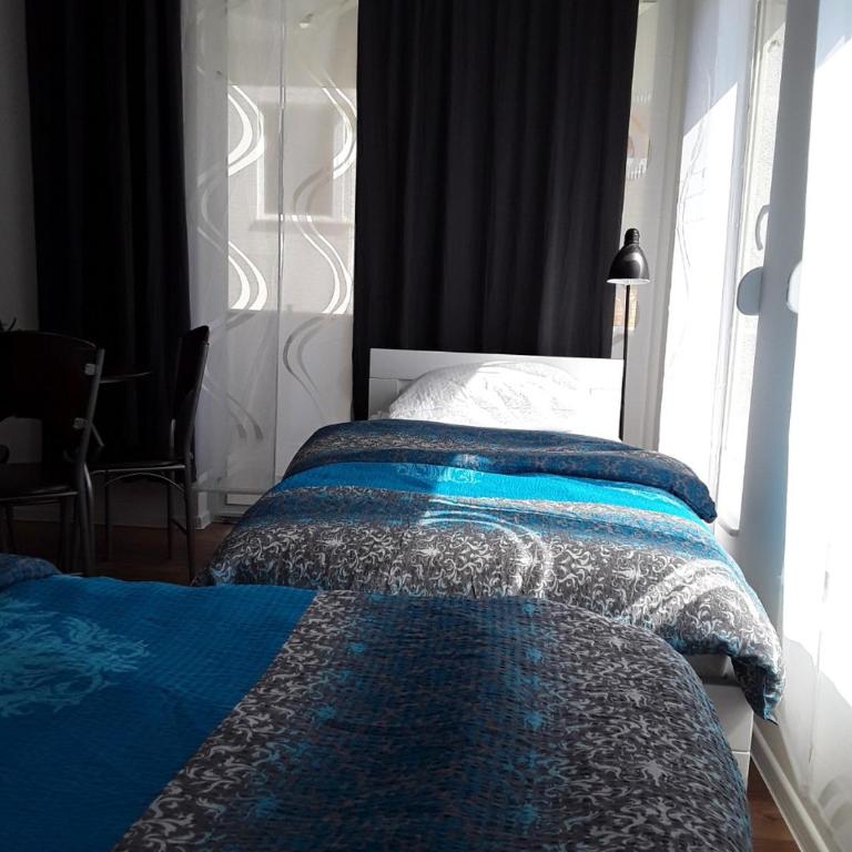 Villa Flower with Free Onsite Parking - Apartment with Balcony - 7