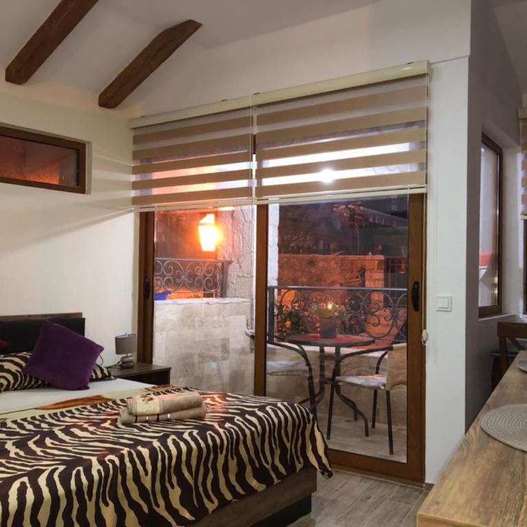 Apartments Antigona Old Town - Penthouse Apartment - 33