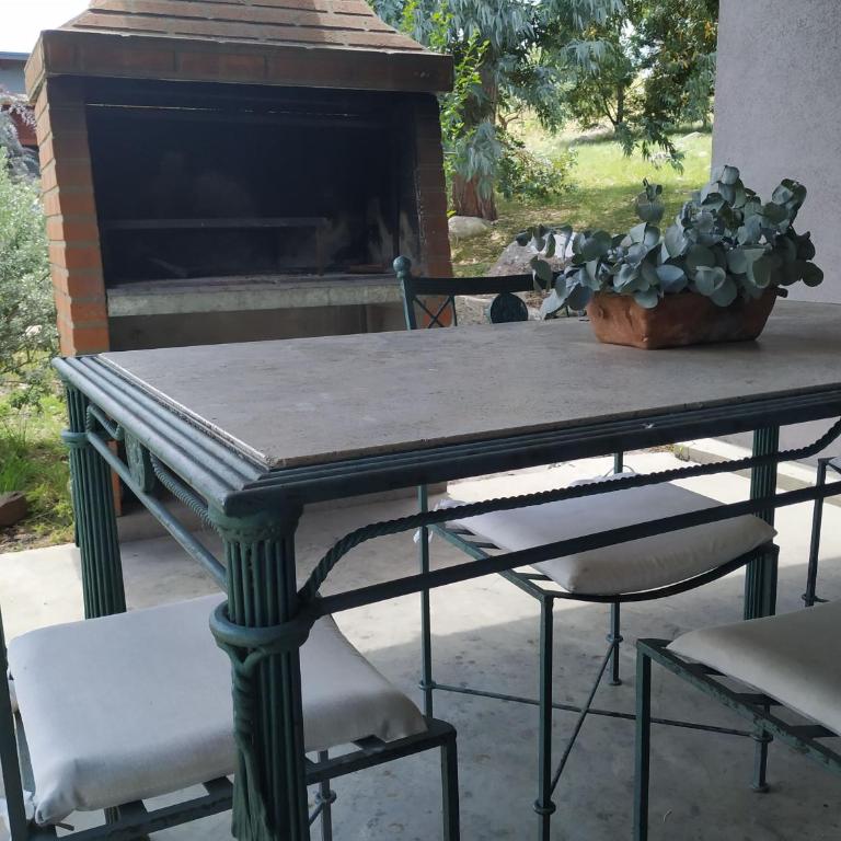 Las Golondrinas - Three-Bedroom House - 21