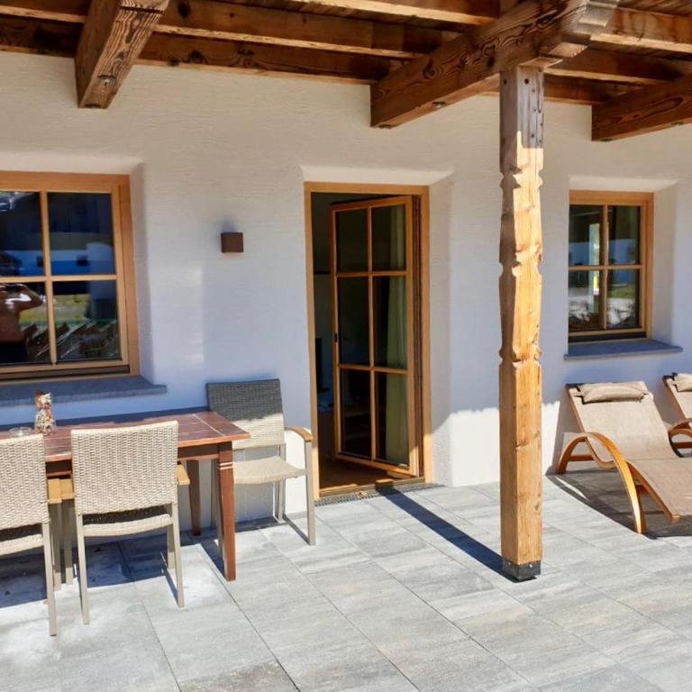 Kitzbuheler Alpen Residenz Top2 with Sauna Hollersbach - Apartment - 14