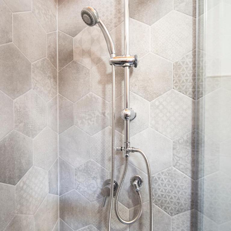 Casa Malaclà B&B - Camera Tripla con Bagno Privato - 10