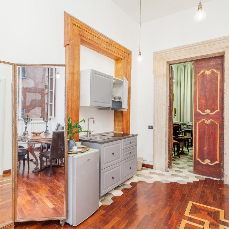 Palazzo Del Duca Piazza Navona Campo dei Fiori Piazza del Fico Guest House - Suite King Deluxe - 12