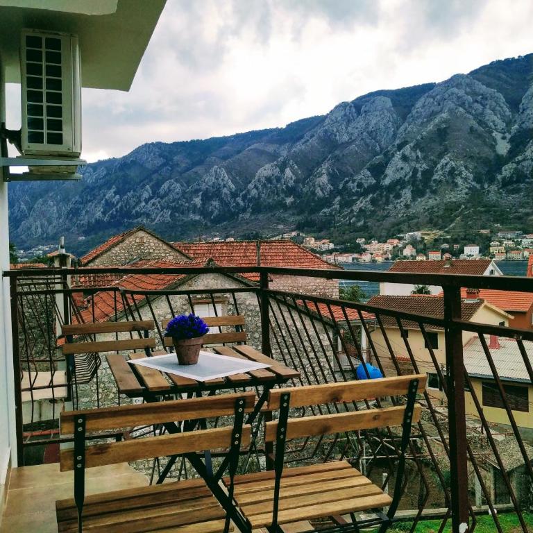 Rooms & Apartments Vukasović - Suite with Sea View - 7