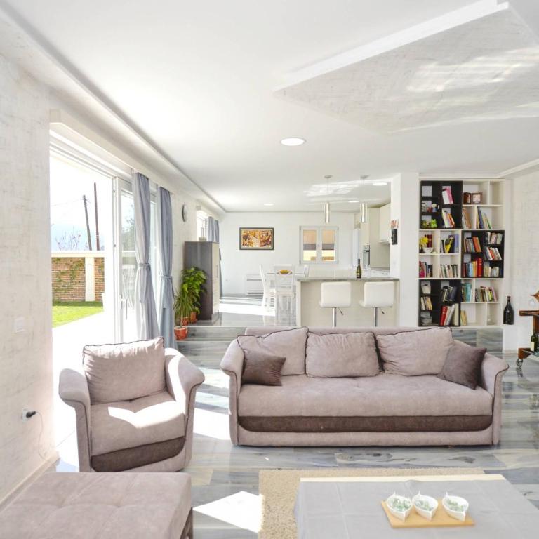 J & P Apartments Orahovac - Three-Bedroom Apartment - 18