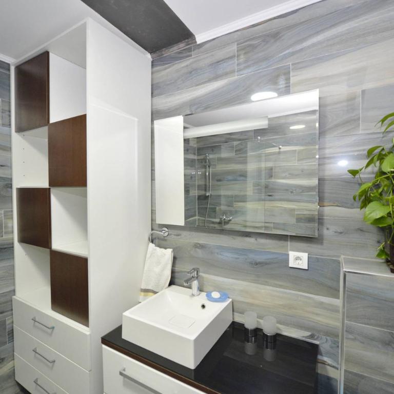 J & P Apartments Orahovac - Three-Bedroom Apartment - 15