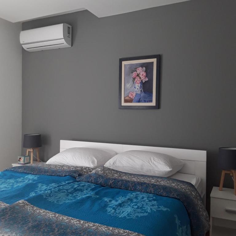 Villa Flower with Free Onsite Parking - Apartment with Balcony - 18