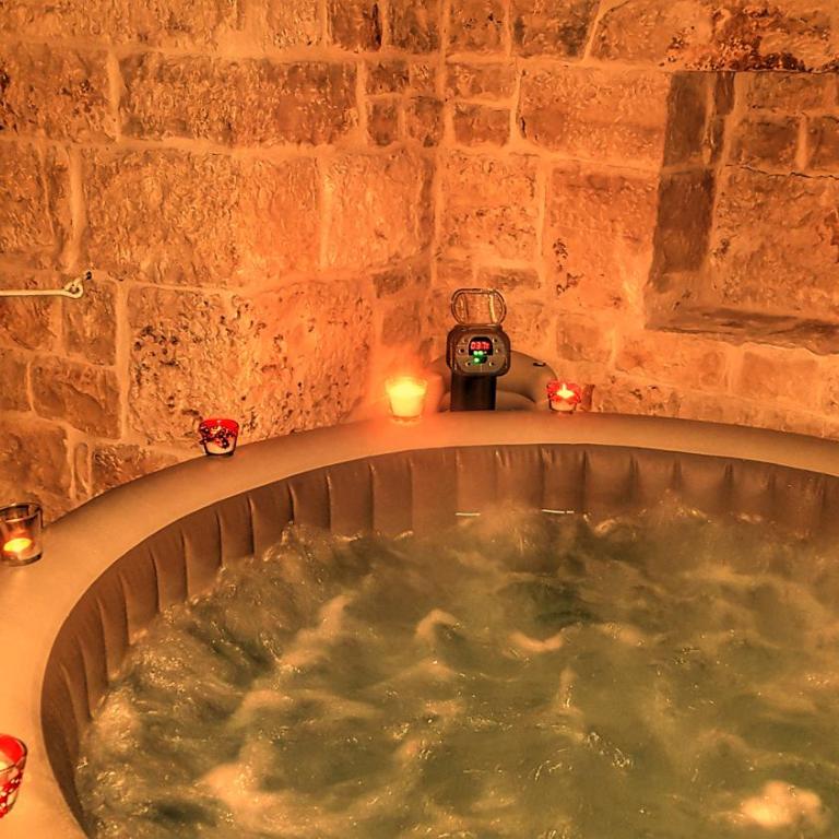 Trullo Suite - Suite Superior con Vasca Idromassaggio - 50