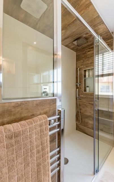 Bonito apartamento en Marbella primera linea playa - Apartamento de 2 dormitorios - 13