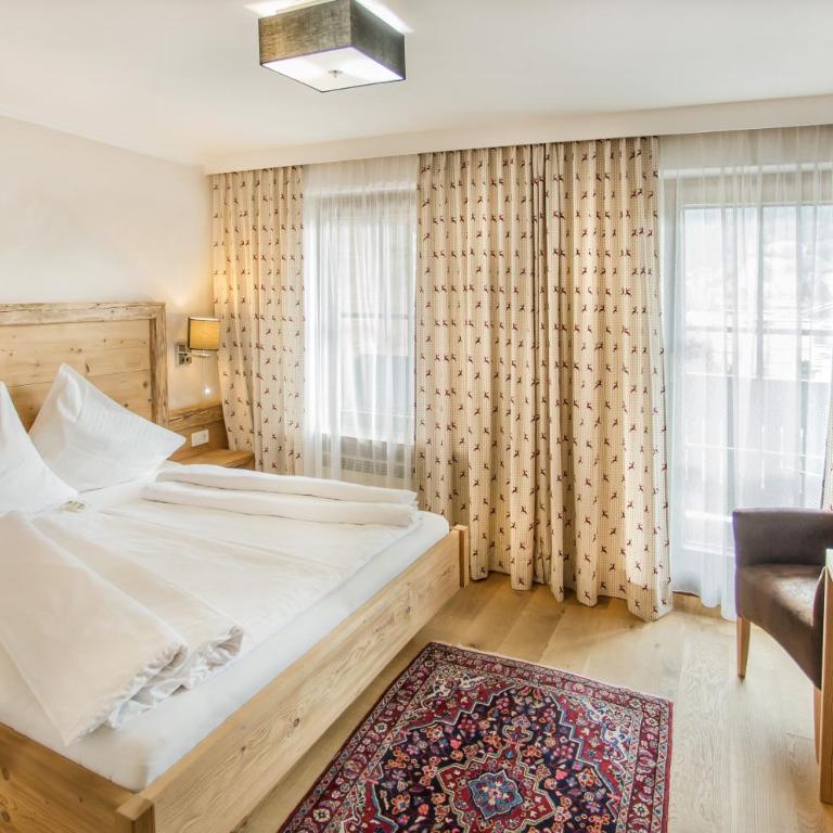 Familien- und Vitalhotel Mühlpointhof - Doppelzimmer mit Balkon - 1