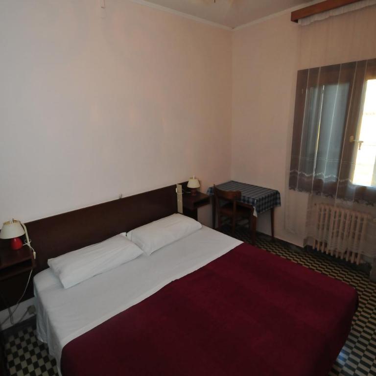 Locanda Sant'Anna Hotel - Camera Matrimoniale/Doppia con Letti Singoli con Bagno in Comune - 3