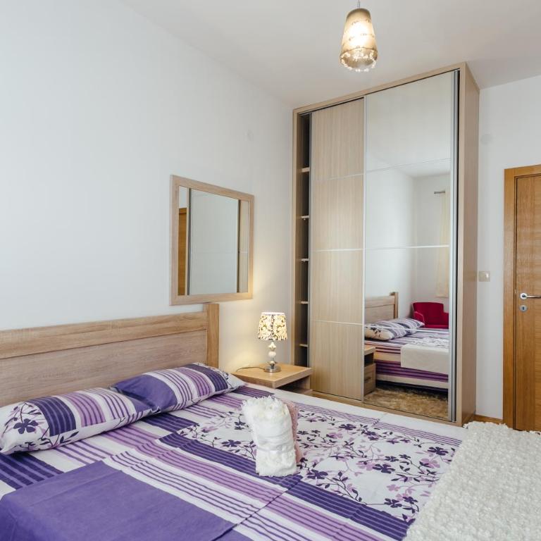 Apartments Rivijera - Apartment with Garden View - 8