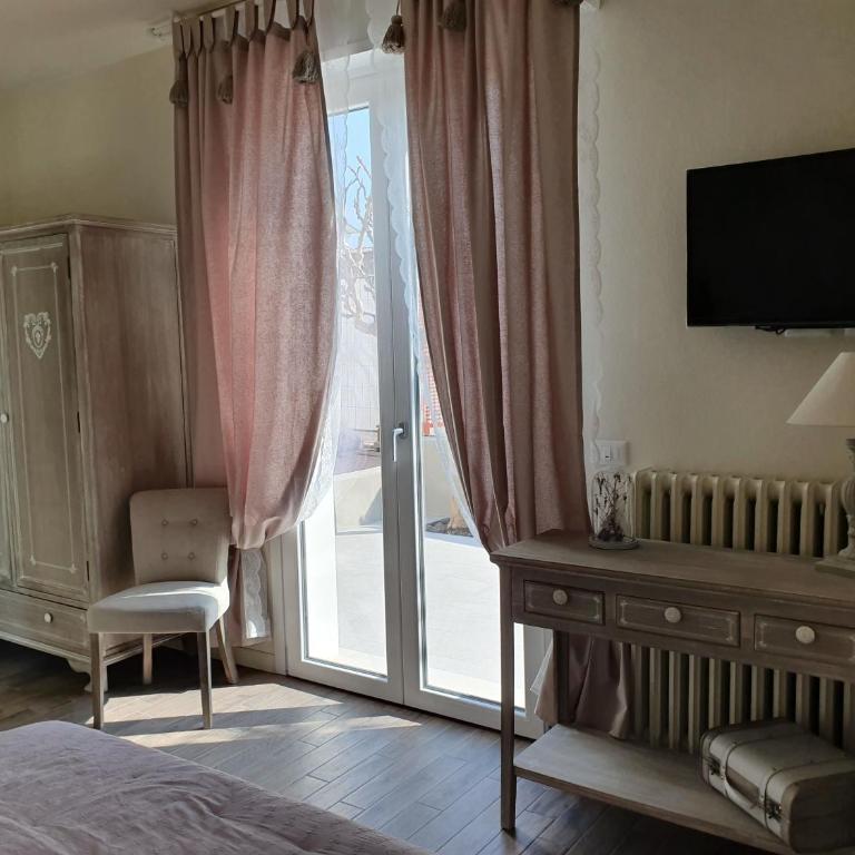 Romantic Home - Camera Matrimoniale con Patio - 12