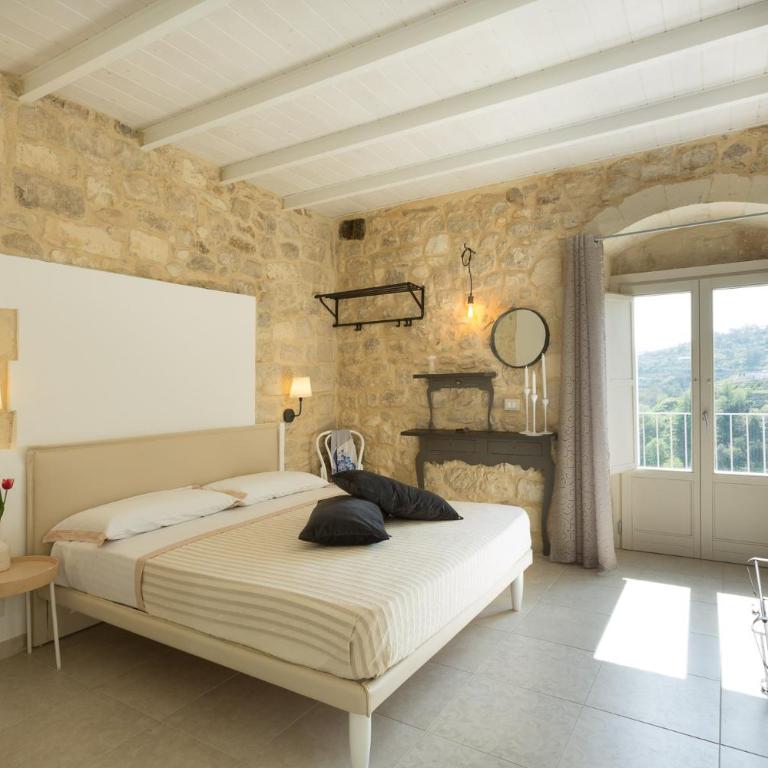 Evoca - Double Room with Private Bathroom - 3