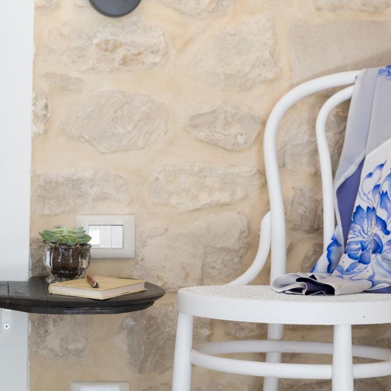 Evoca - Double Room with Private Bathroom - 5