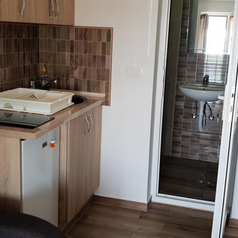Apartmani Sijaric - Apartment with Sea View - 4