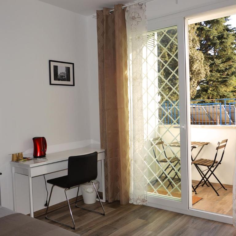 Top Class Eur - Camera Matrimoniale Superior - 5