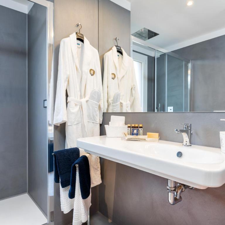 Biennale 1 & 2 , Elegant Apartments 15 min walk from St Marks Square - Venice Heaven Apartments Collection - One-Bedroom Apartment - 14
