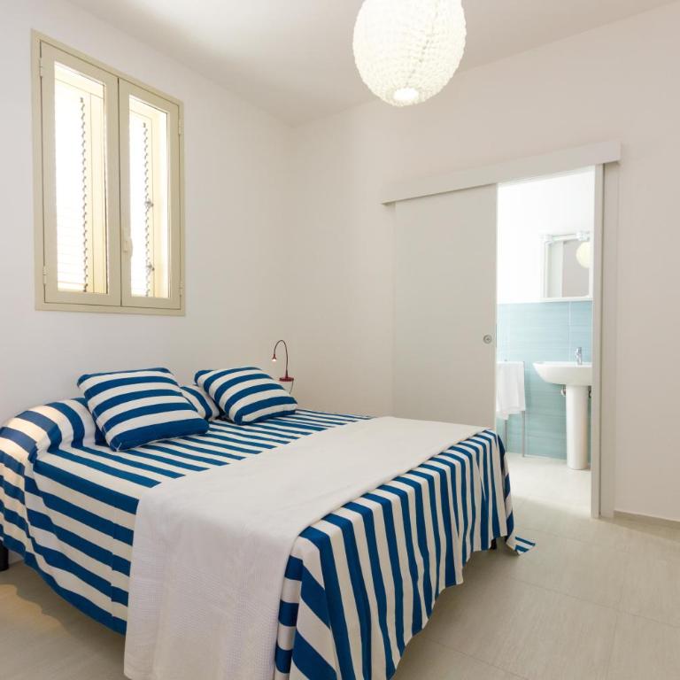 Talete, appartamento in centro a 40 mt dalla spiaggia - Pomelia - Appartamento con 2 Camere da Letto - 4