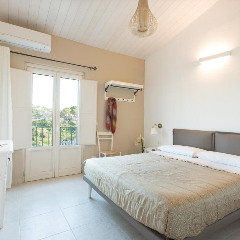 Evoca - Double Room with Extra Bed - 3