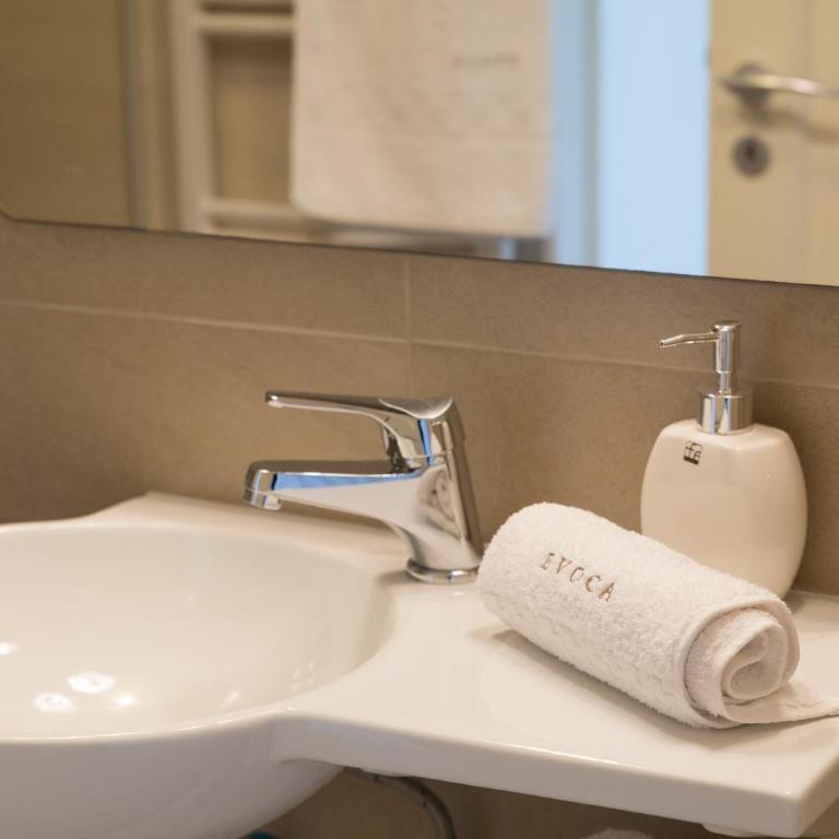 Evoca - Double Room with Extra Bed - 11