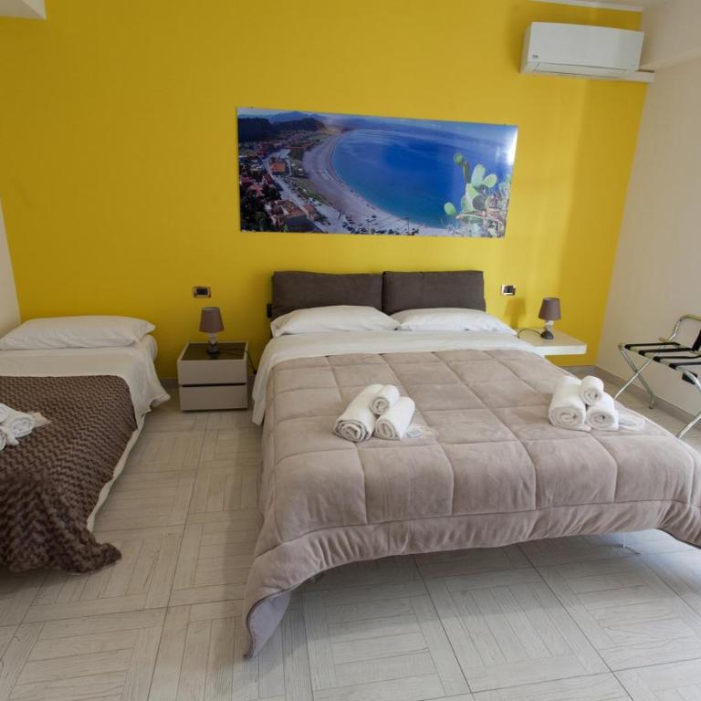 B&B Al Duomo Milazzo - Camera Quadrupla con Bagno Privato - 4