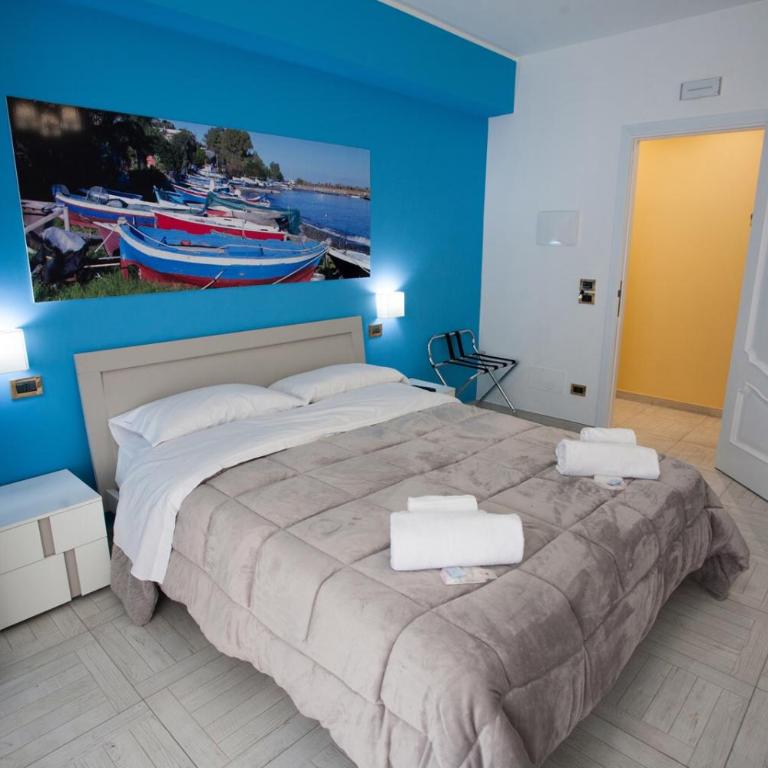 B&B Al Duomo Milazzo - Camera Tripla Classic - 5