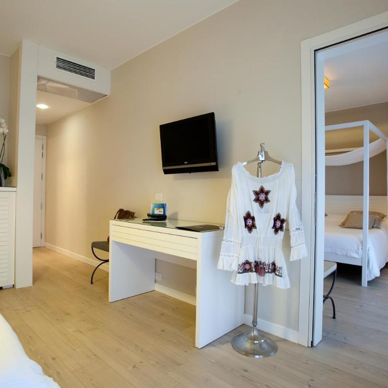 Hotel Mediterraneo Suite&Residence - Camera Deluxe - 2