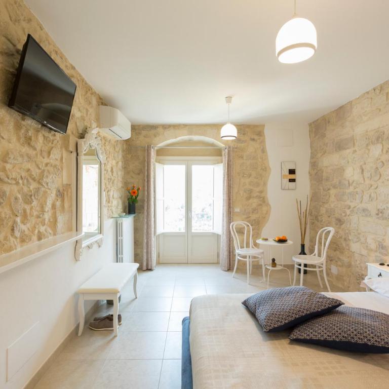 Evoca - Double Room with Extra Bed - 4