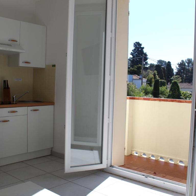 Kimi Résidence - Appartement avec Balcon - 10