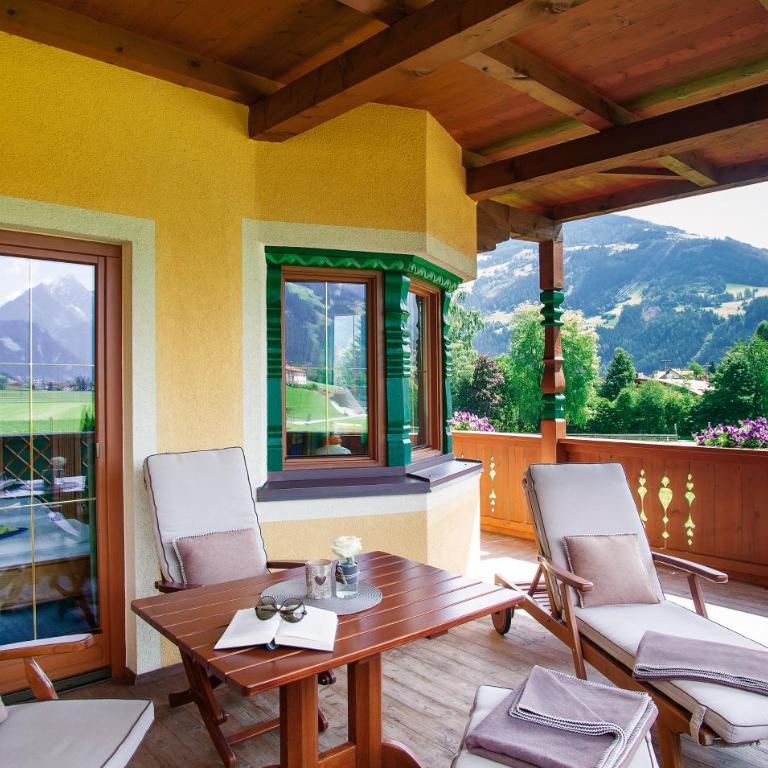 Villa Haidacher Relax & Lifestyle Apartments - Suite with Mountain View - 16