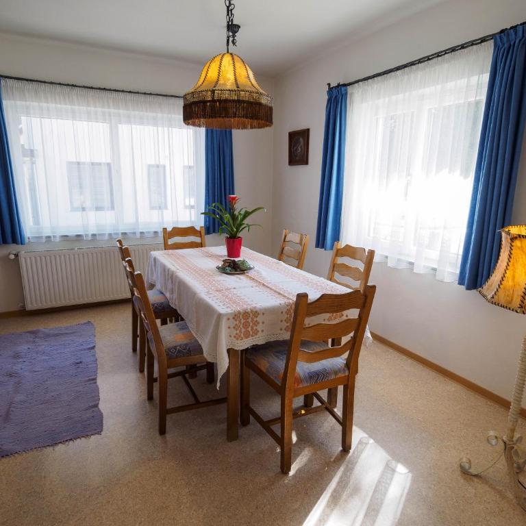 Haus Winkler - Three-Bedroom Apartment - 4