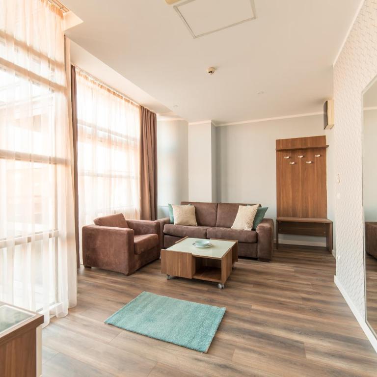 Balkan Hotel Garni - Junior Suite - 4