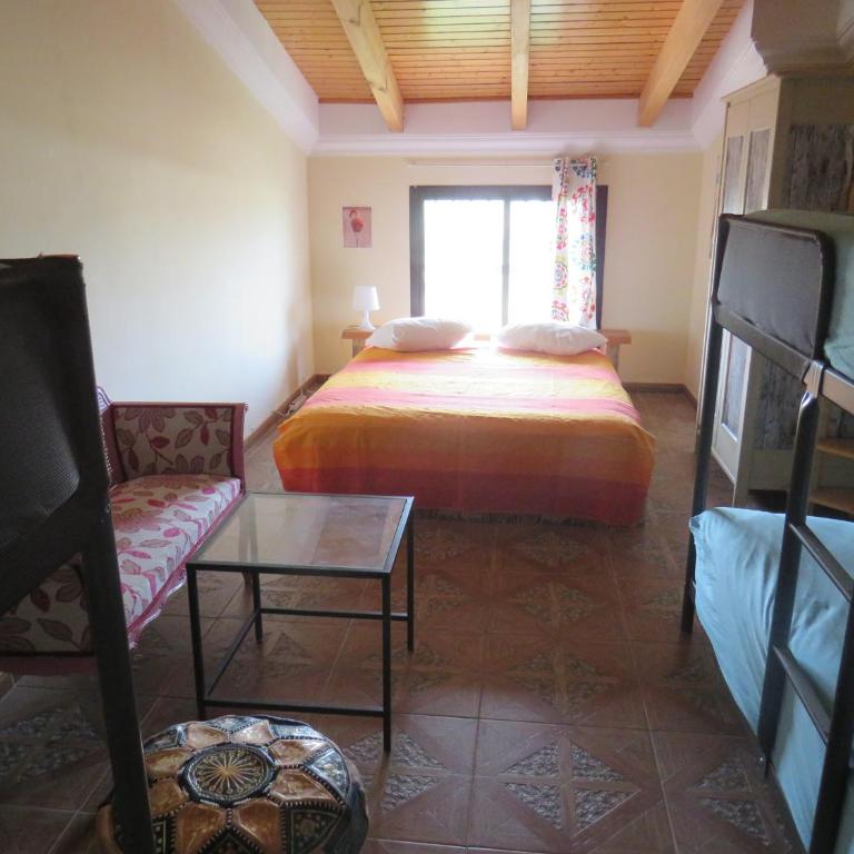 HIGOS CHUMBOS, CASA RURAL COMPARTIDO - Habitación Familiar - 10
